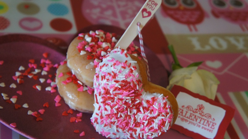 Valentines day Doughnuts-blovelyevents.com