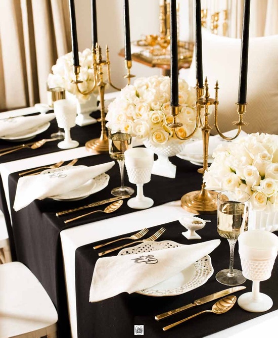 Gold and Black Oscar Party Table-blovelyevents.com