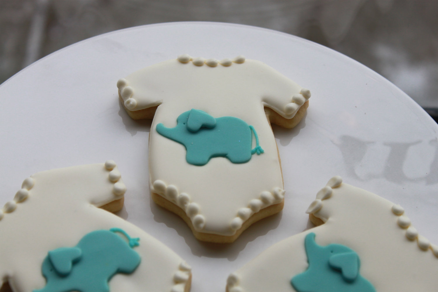 baby shower elephant onesie cookies