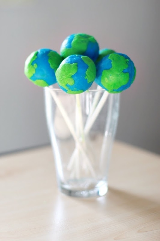 Earth day cake pops