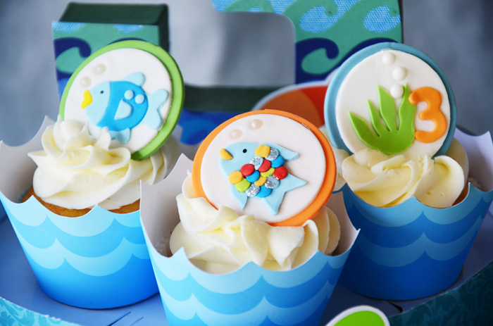 Fishy cupcakes great for a pool and beach party